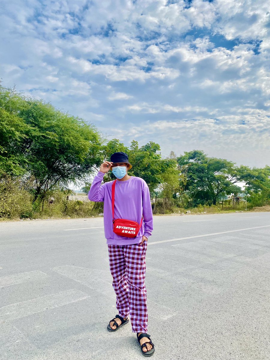 ZweMyoAung3's tweet photo. Purple 💜💜💜💜 https://t.co/9CNoss7gUJ