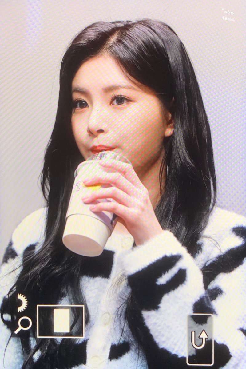 Altair1229's tweet image. 220115 팬싸 프리뷰 

#이런 #왕이런 #王怡人 #YIREN
#EVERGLOW #에버글로우