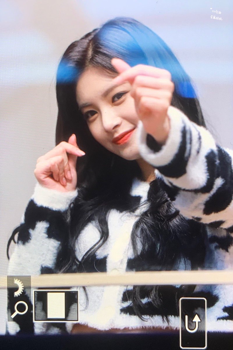 Altair1229's tweet image. 220115 팬싸 프리뷰 

#이런 #왕이런 #王怡人 #YIREN
#EVERGLOW #에버글로우