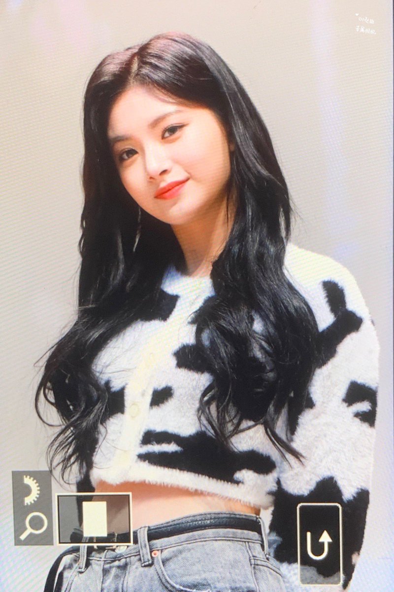 Altair1229's tweet image. 220115 팬싸 프리뷰 

#이런 #왕이런 #王怡人 #YIREN
#EVERGLOW #에버글로우