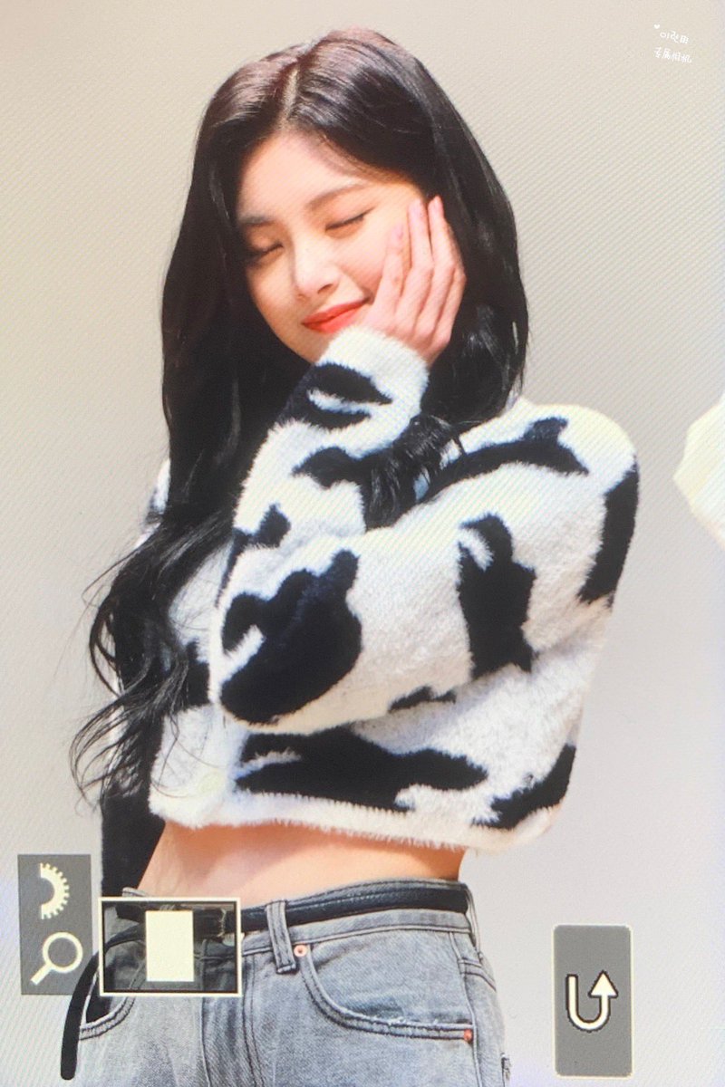 Altair1229's tweet image. 220115 팬싸 프리뷰 

#이런 #왕이런 #王怡人 #YIREN
#EVERGLOW #에버글로우