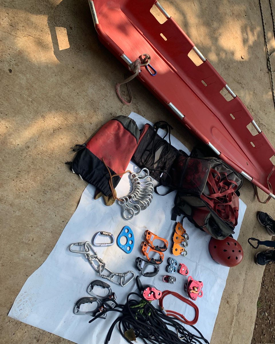 indian_rescue's tweet photo. Learning the #norvegian reeve made easy with splendid equipment from @cmcpro_official @Singing_Rock @Petzl @Decathlon_India #spiderman #roperescue #training https://t.co/F5JLRQ40nn