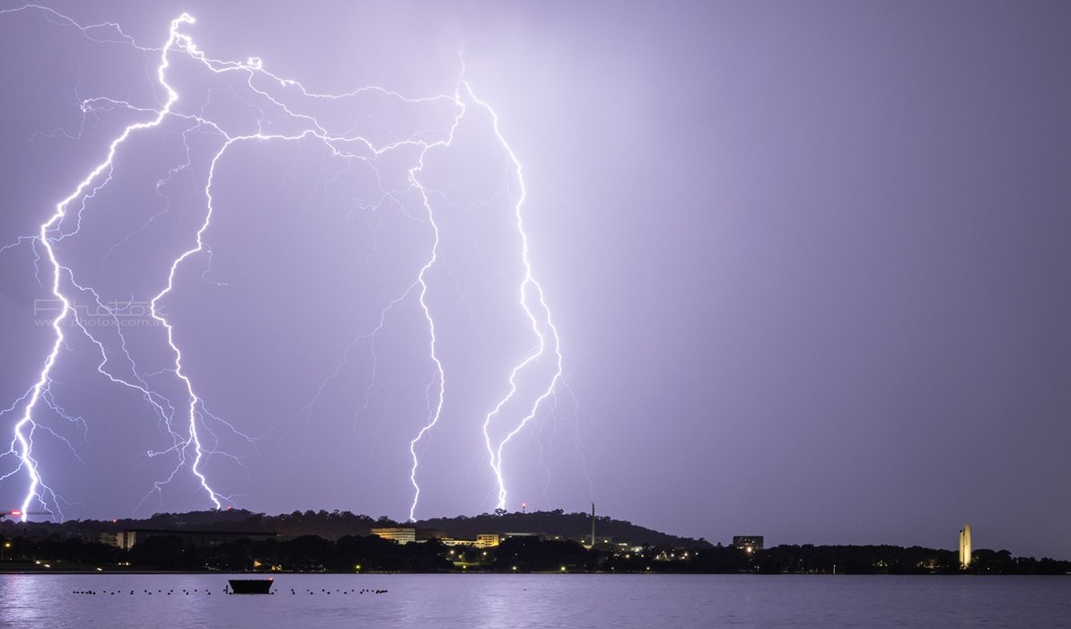 ACT_ESA's tweet photo. (1/5) Canberra Storm Update

Hey Canberra! 👋

⚡What a light show mother nature put on for us last night as we experienced wild weather in the Territory. https://t.co/lyrf6dWhAo