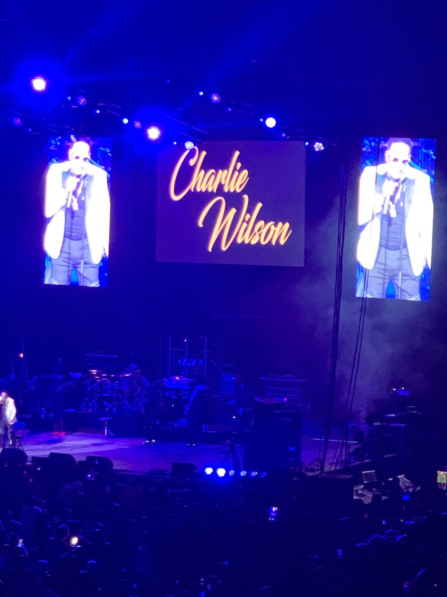 ms_scorpio74's tweet photo. Great time watching an icon in Nashville, TN @CharlieWilson https://t.co/LOk99MojVn
