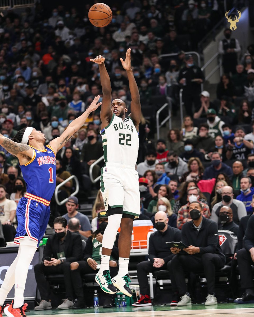 🌟 RT to vote <a href="/Khris22m/">Khris Middleton</a> for #NBAAllStar 🌟