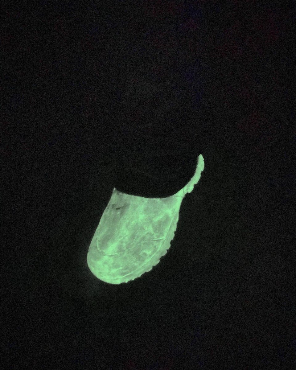 JarranIngram's tweet photo. I call these JOTTEGA VENETA 🤣🤣🤷🏾‍♂️ 
Ps:I didn’t do this first just the low tops😂 https://t.co/MfO0ucrE94