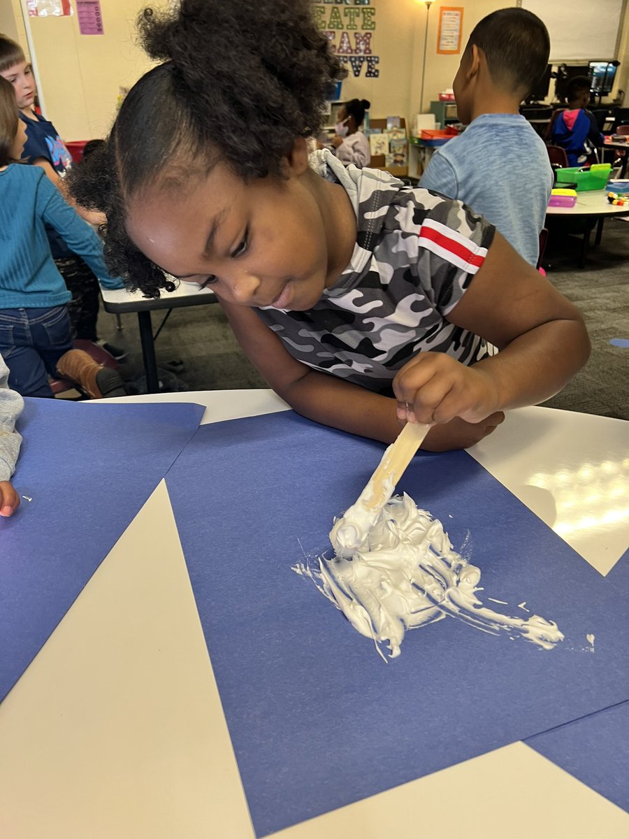 Y’all, HOW CUTE are these melted snowmen?!!! We had a lot of fun learning about winter and snow this week. We learned that when cold things get hot they will melt, just like Sneezy the Snowman! ☃️🔥☀️ 
#EveryChildMatters #SneezyTheSnowman #Winter #Kindergarten <a href="/HumbleISD_OFE/">Oak Forest Elementary</a>