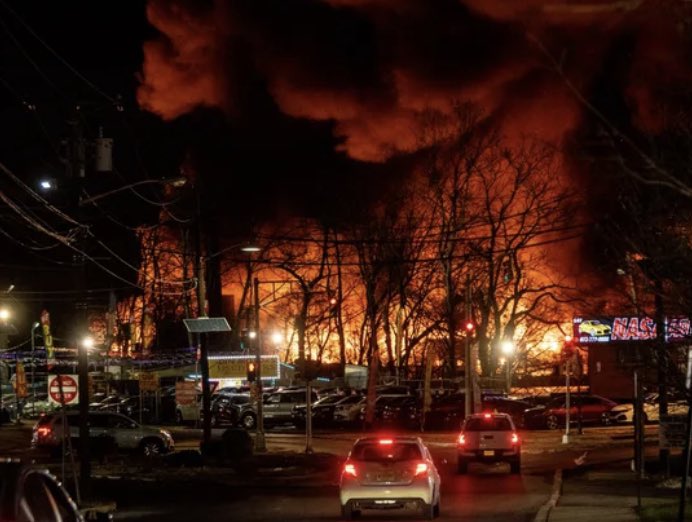 terrencemcd's tweet photo. insane images from Anne &amp; @MikeKarasPhoto, Anne’s assistant https://t.co/tapnKjbJo6