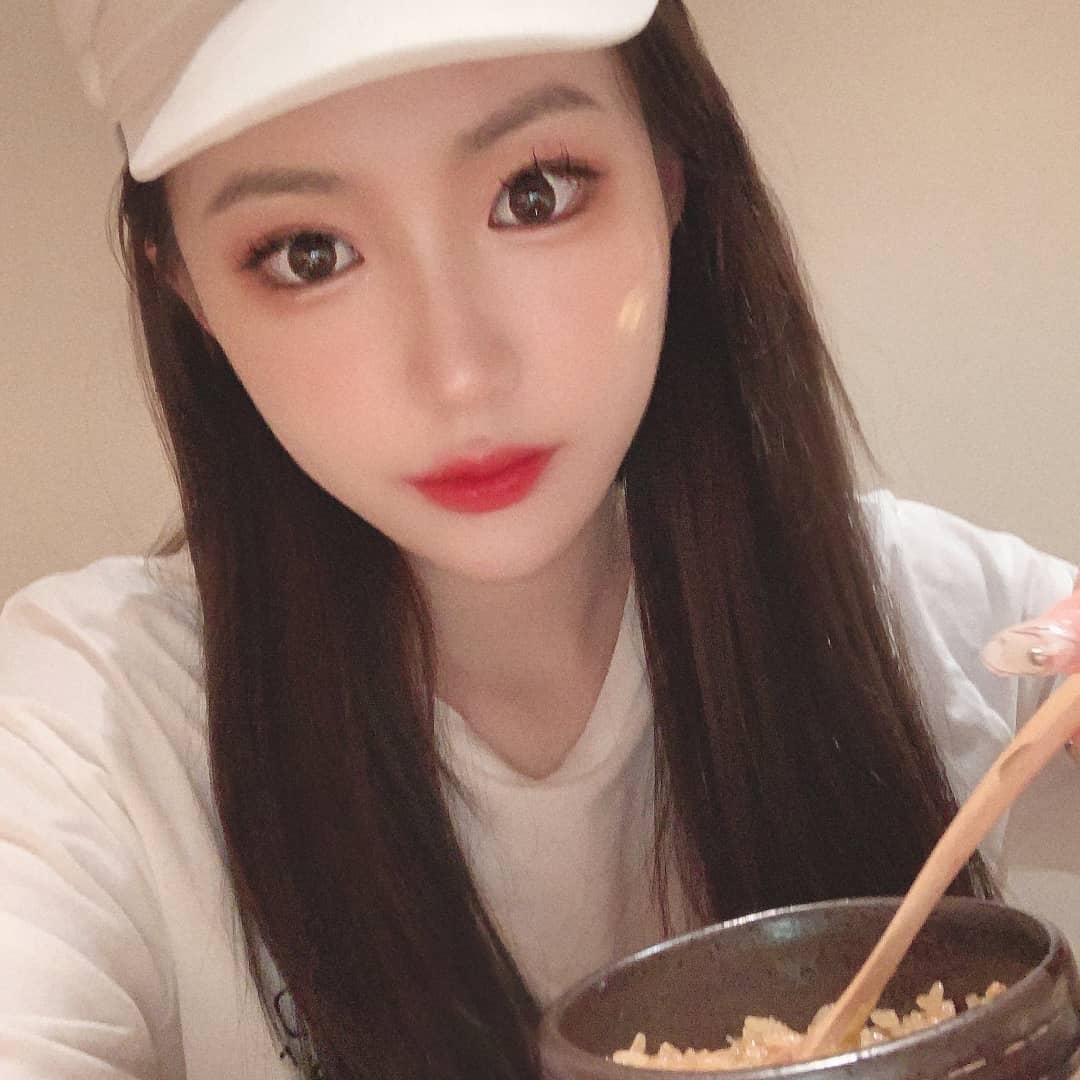 deekenna4's tweet photo. lunch break🥰🥰 https://t.co/Xkf1v6Szmj