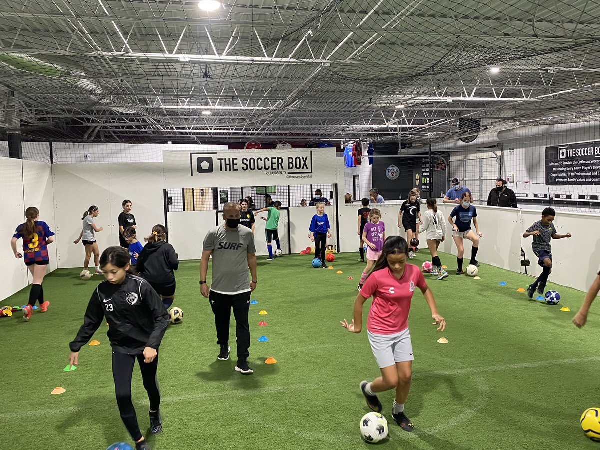dallassurfeast's tweet photo. Great first night of Friday Night Skills for 2022! We enjoyed two sessions of hard working kids from everywhere! Loved the work they put in tonight! See everyone next Friday at the PIT Plano! ⚽️ https://t.co/HpNHpngslC