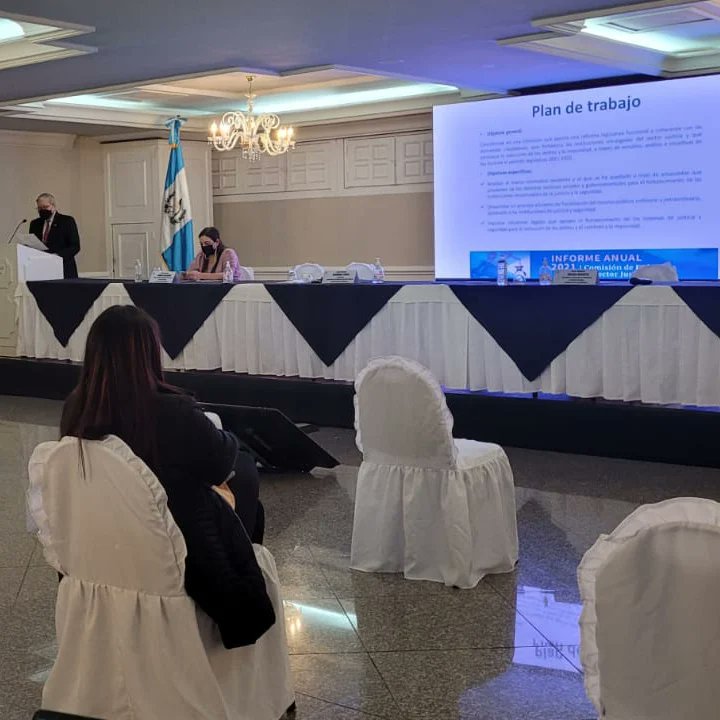 DcAudiovisuale2's tweet photo. Rendición de cuentas y entrega de informe del período 2021-2022 de la @CRSJusticia del @CongresoGuate.
📌Hotel Royal Palace, Salón Monarcas
 @CRSJusticia 
#SectorJusticia https://t.co/OksZpvATfH