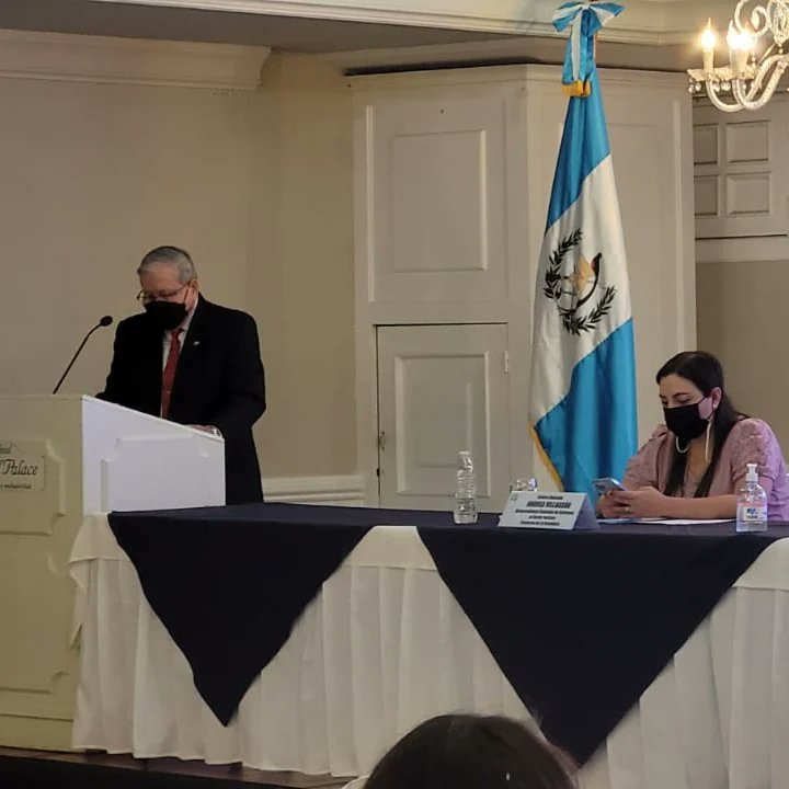 DcAudiovisuale2's tweet photo. Rendición de cuentas y entrega de informe del período 2021-2022 de la @CRSJusticia del @CongresoGuate.
📌Hotel Royal Palace, Salón Monarcas
 @CRSJusticia 
#SectorJusticia https://t.co/OksZpvATfH