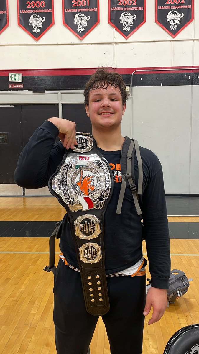 A HELD SMASH WITH THE PIN TO WIN THE MATCH FOR THE WILDCATS! 

WILDCATS BEAT THE 20TH RANKED TEAM IN THE COUNTRY 34-33!!!