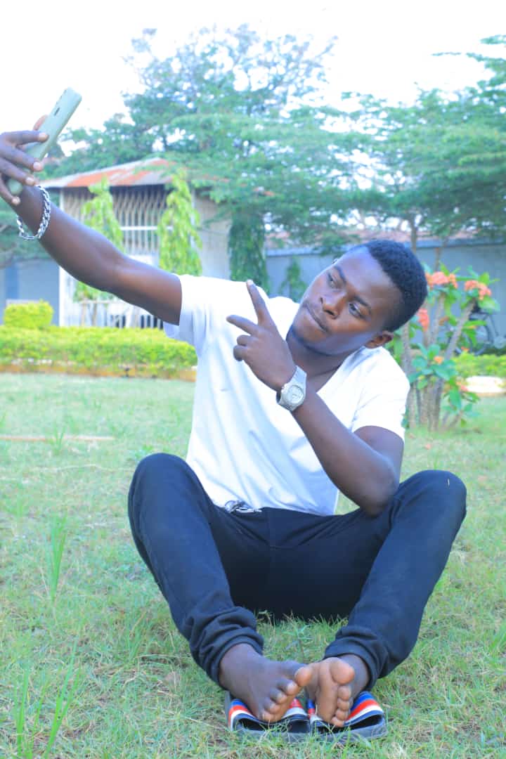 msuki255's tweet photo. Happy birthday to me🎂🎂🎂🎂🍾🍾🥂🥂🙏🙏 https://t.co/pqoS44GbI7