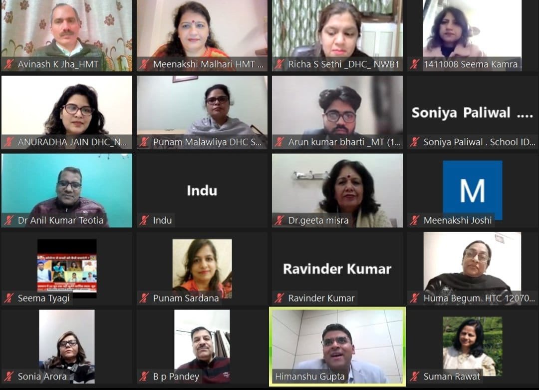 #HappinessCurriculum is being appreciated by educators.

To ensure that the curriculum keeps on spreading smiles, regular Happiness Sessions are going on.

Hon. DE <a href="/gupta_iitdelhi/">Himanshu Gupta</a>  attended a session yesterday &amp; applauded the initiative…
#Inspiring_Schools