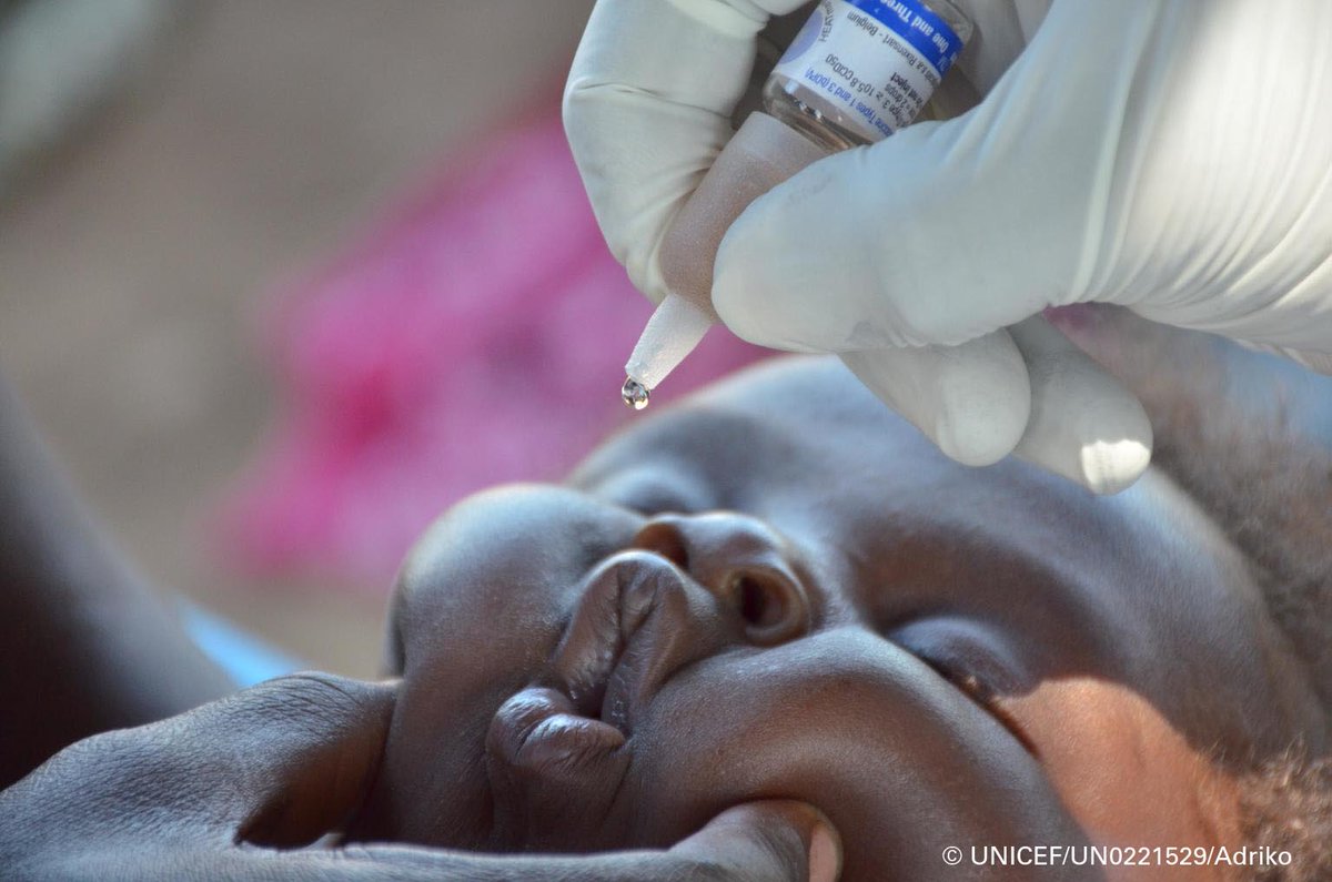 UNICEFUganda's tweet photo. To eliminate #Polio in #Uganda🇺🇬 completely, every child in every household must be vaccinated.
Parents and guardians ensure all your children under 5️⃣ are vaccinated during the National House-to-House Polio immunisation campaign. #ImmunizeNow #VaccinesWork #BestStartInLife https://t.co/idSuDAPLXP