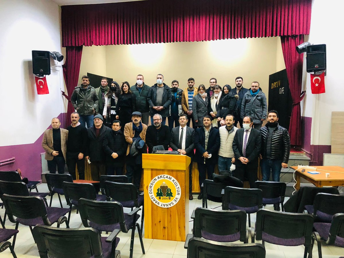 sineardahan75's tweet photo. Ardahan Sinema Günleri kapsamında Yönetim Şükrü Alaçam @salacam1 katılımıyla Locman filmini #locman izleyip sinema severleri ile birlikte film Üzerine sohbet edildi Katılımları için Şükrü ALAÇAM’a teşekkür ederiz. https://t.co/foTdQB0sPg