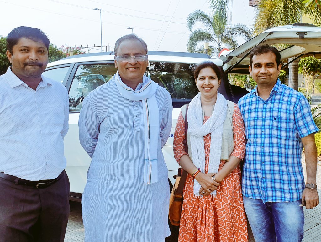 pratibhaiyc1's tweet photo. श्री @MPArunYadav जी को जन्मदिन के अवसर पर हार्दिक बधाई एवं शुभकामनाएँ। 
मैं ईश्वर से आपके सुदीर्घ एवं स्वस्थ जीवन की कामना करती हूँ। https://t.co/PDM8jMEf9n