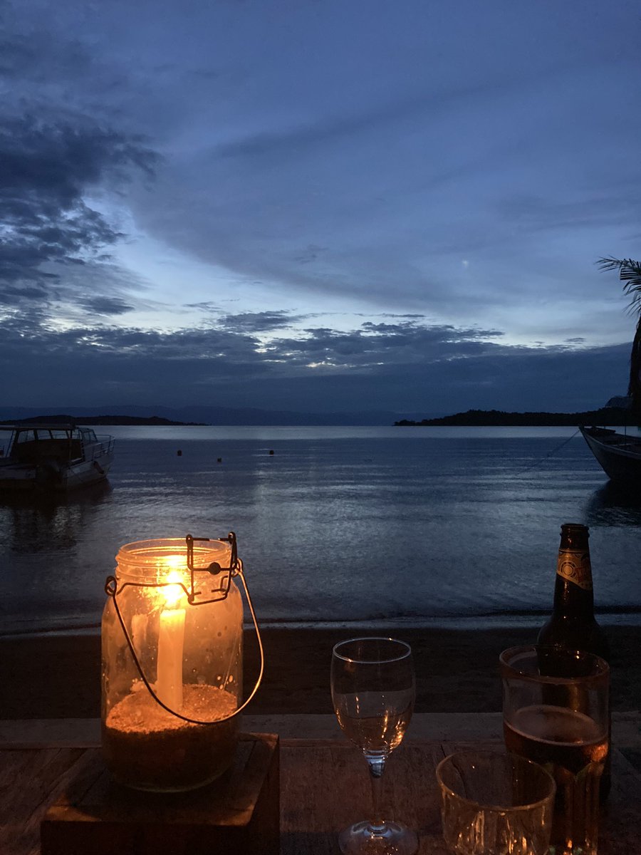 SafariOffers's tweet photo. Would you like a dinner here,
watching to Lake Tanganyika in #Tanzania? 🇹🇿If yes, send us an email 👉 hello@safarioffersafrica.com and we can arrange this for you! https://t.co/xXbPgufYad