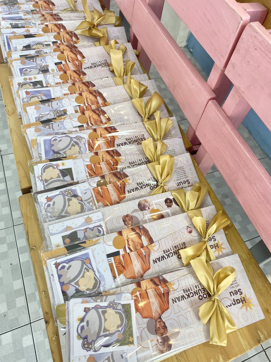 caratreatscafe's tweet photo. Hello lovelies! All Cupsleeve bundles scheduled for delivery today (Cavite and Laguna) have been picked up. 🛵

If you're expected to get yours today but haven't received any message from us, please send a DM asap. Thank you! 🤍

#MyBooCSE 
#CaratreatsCafeCSE https://t.co/0xlLQxW2G1