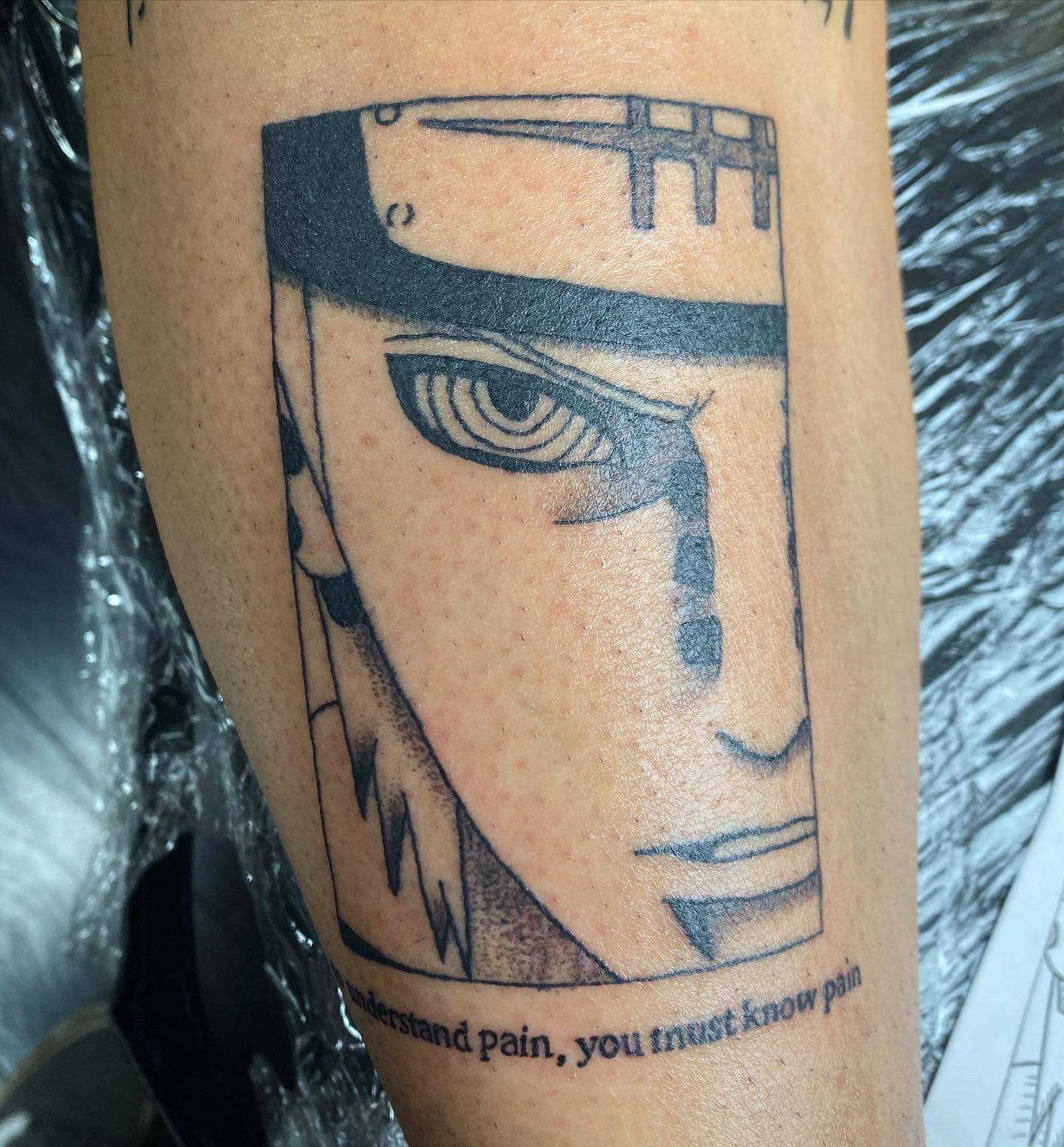 Publicado por @animemasterink: #naruto tattoo done by @nicklimpzTo submit  your work use the tag #animemasterinkAnd don't forget to share our page  too!#sponsoredartist #sponsoredpost #tattoo #tattoos #blacktattoo  #blacktattooart #tatuaje #tatuajes ...