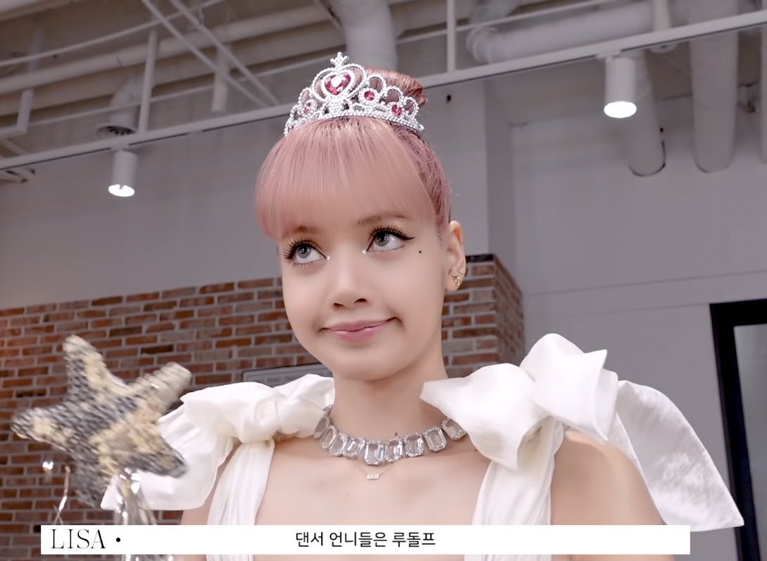 LiliesHome_'s tweet photo. โหวตให้ความน่ารักของลิซ่าโหน่ยยย 

#KOREAQUEST_LISA https://t.co/dckPuijcHR