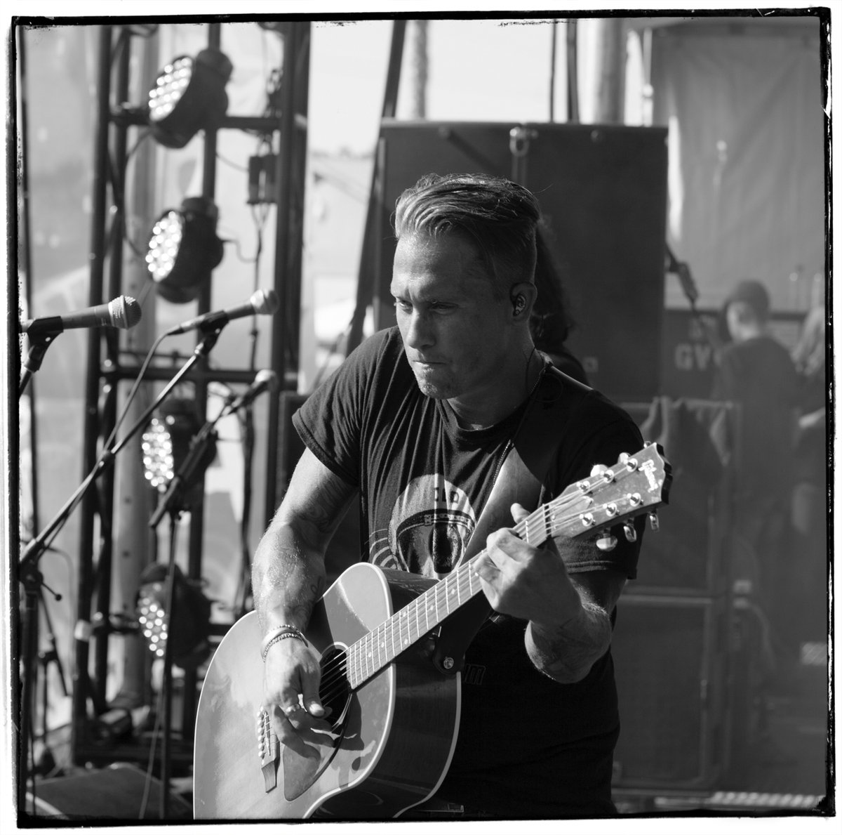 Happy birthday to our frontman @TravisTwarren! Did you know Travis joined us in late 2006? #BlindMelon #TravisTwarren (photo by Keith Isola)