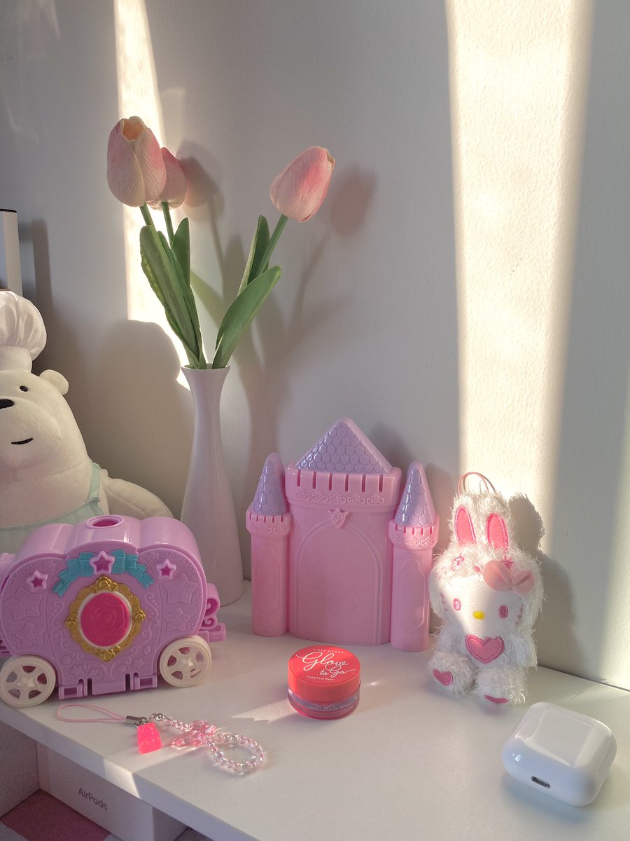 happywitheis's tweet image. Cute zone🪄🎀