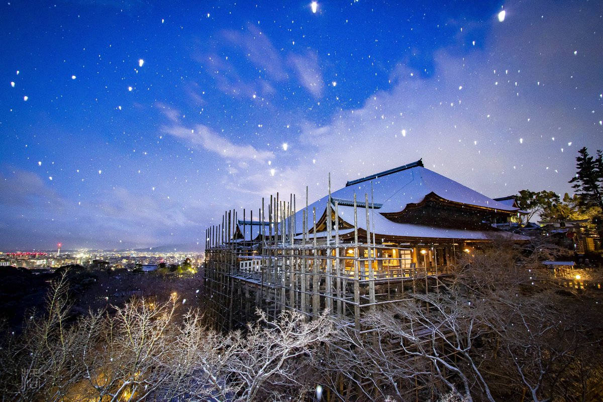 清水寺×雪 2020.2 ここで一昨年の雪。 早いな〜 修復工事中です😄 Instagram： tadashi04042000 EOS7DⅡ,EF-S10-22USM