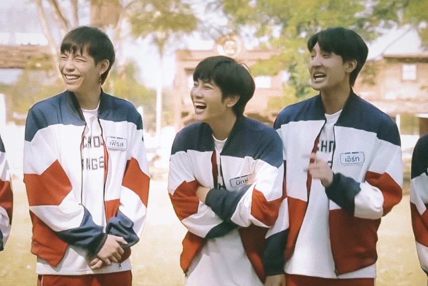 daisyandrosy's tweet photo. Congrats for our (3/4) chicken squad (a.k.a Wen and his boyfriends) for being the new rangers https://t.co/VCMKXyQovn