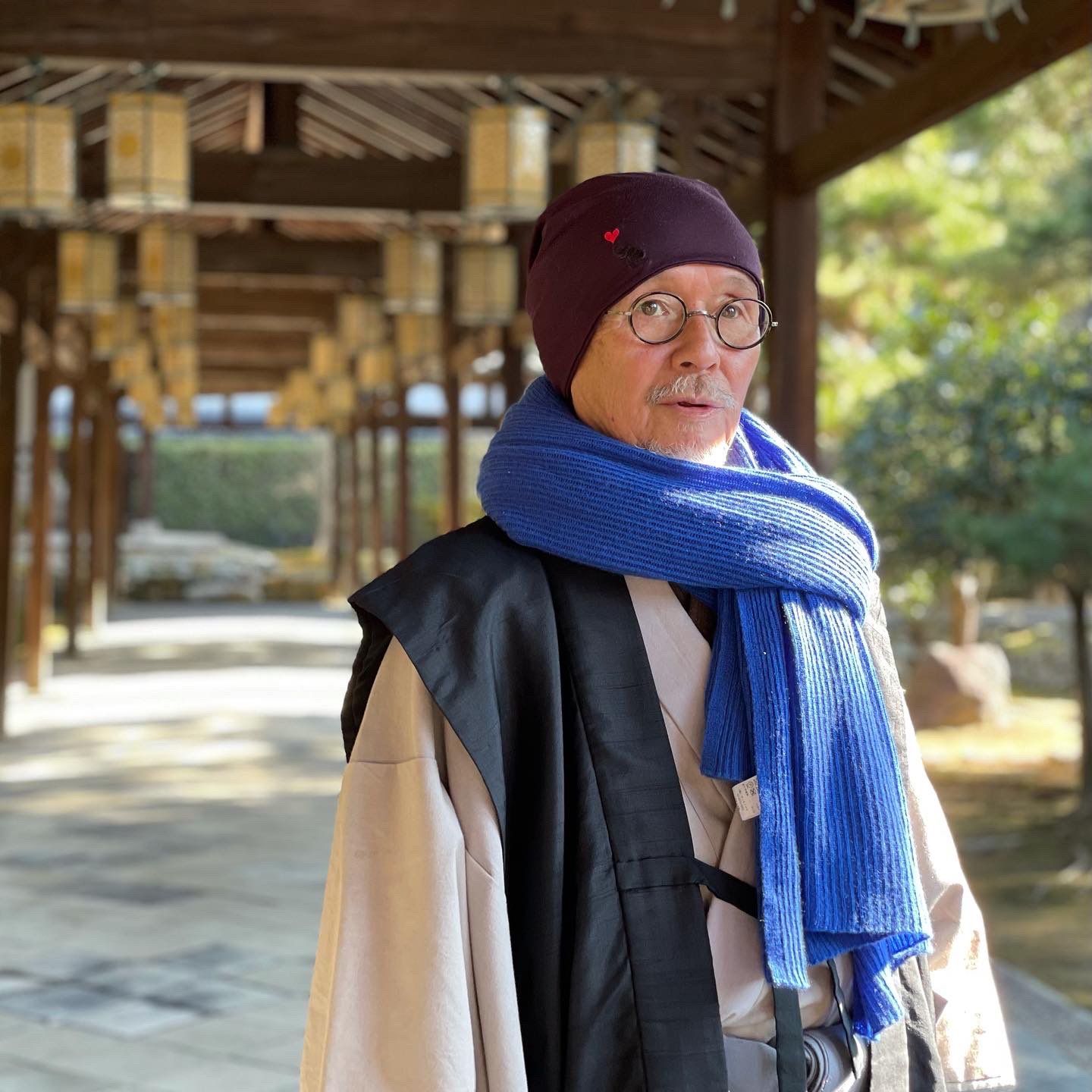 Twitter 上的 池波正太郎原作 武士とその妻 Bs Tbs公式 撮影の空き時間に お寺 を散策する成聞和尚 火野正平 さん 武士とその妻 Bstbs 工藤阿須加 志田未来 時代劇 池波正太郎 T Co Rogdmtxcuu Twitter