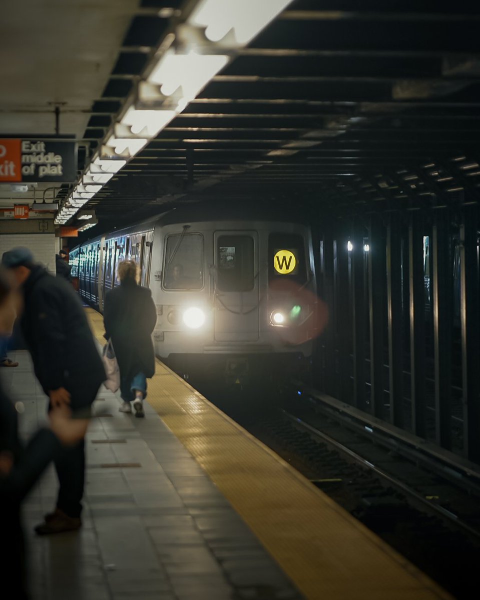 Gn from Indonesia. Wish you all have a nice weekend all my photographer frens ! 
A late night NYC subway service // 2021
#streetphotography #streetphoto #urbanphotography #NewYorkCity #nyc <a href="/StreetEvolution/">Street Evolution</a> <a href="/street_classics/">Street Classics</a>