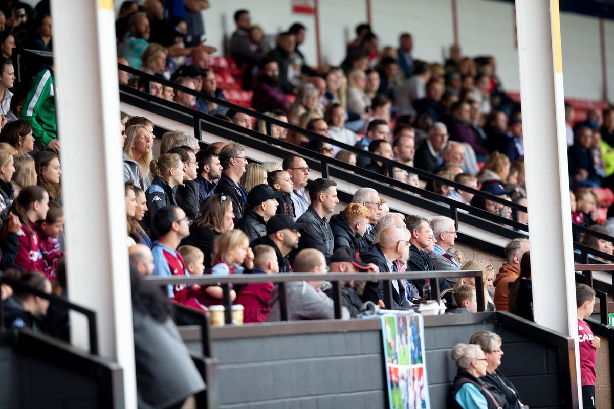 AVWFCOfficial's tweet image. Turnstiles will remain closed until after the 11:30am pitch inspection is complete.

#AVFC | @BarclaysFAWSL