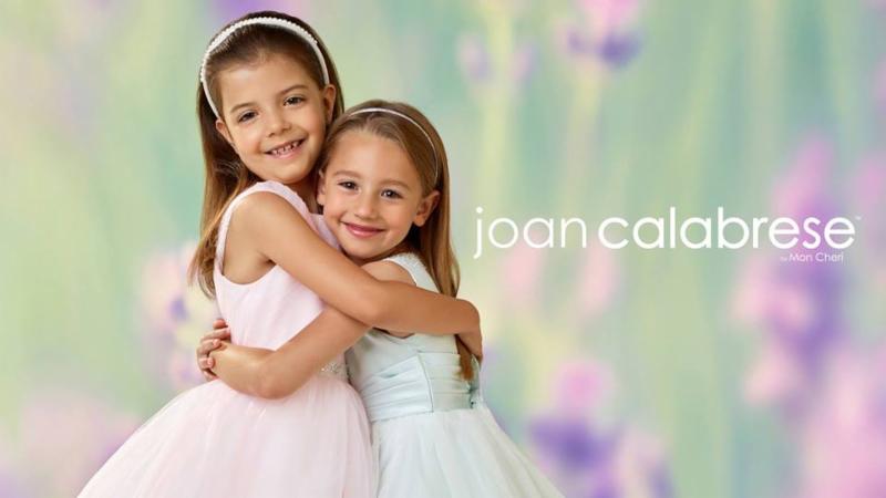 IrishStore's tweet image. The Cross and Shamrock's Annual First Communion Dress Trunk Show- 
Today, Sunday, &amp;amp; Monday
conta.cc/3nsH7aB