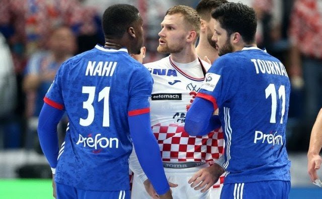 JapanacMali's tweet photo. David Mandić heroj,karabaticu odjebi https://t.co/XPa6bPj4eg