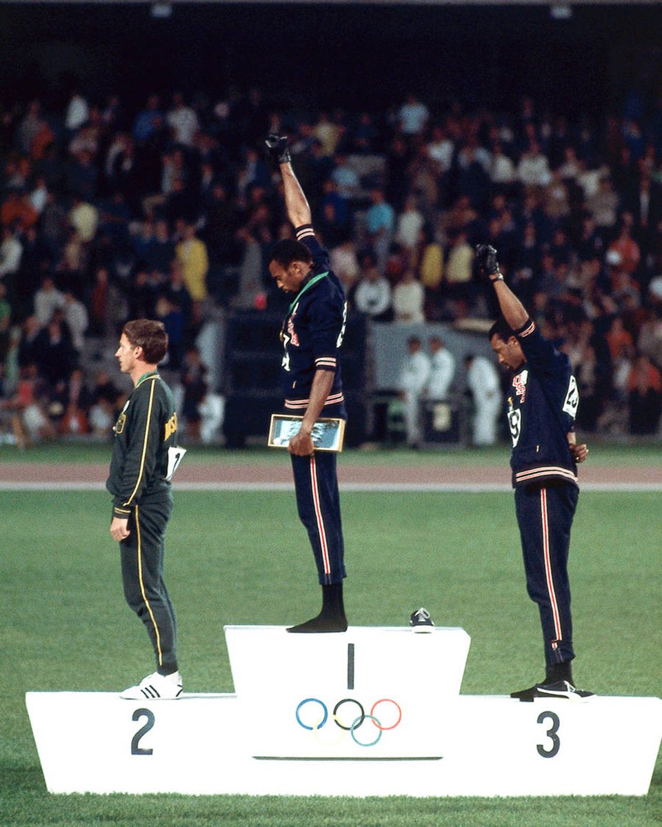 viewsfrance's tweet photo. De tous les photographes de sport, Neil Leifer était assurément l’un des plus grands. 

Propulsé dans la légende grâce à ses images des combats d’Ali, Leifer a mis au service des magazines LIFE et Sports Illustrated la capture de moments sportifs uniques 📸 https://t.co/YBjHFgXSVS