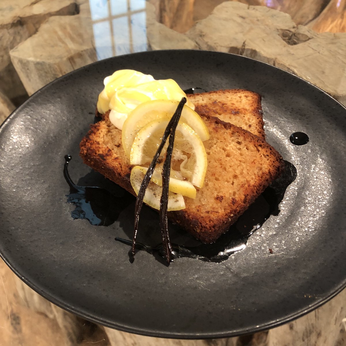 Food Heaven and Bling Scouse for Elvis this morning!👏👏👏 

But fear not, if you fancy giving the lemon curd cake a go, you will find both recipes here: bbc.co.uk/food/programme…
