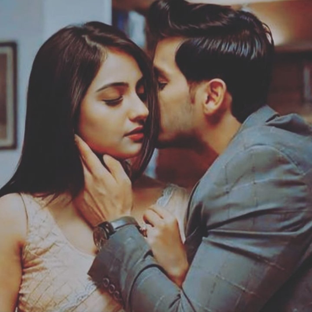 _alien_fromIPZN's tweet photo. Hotties kab wapas arahe ho 🙈

#IshqHighFtIshqaan https://t.co/ua0C6VD9kj