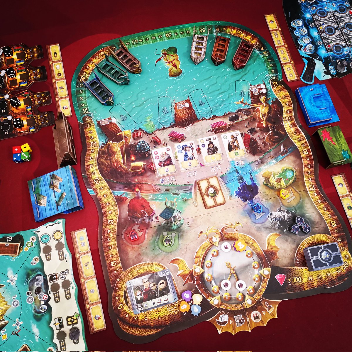 A joy for our eyes this "Merchants Cove" is. And me.... Preparing its explanation video!
Stay tuned!
youtube.com/channel/UCtKpn…

#tabletop #tabletopgaming #boardgame #boardgamer #howtoplayvideo #youtuber #preview #boardgamegeek  #boardgamesofinstagram #merchantscove #peakyboardgamer