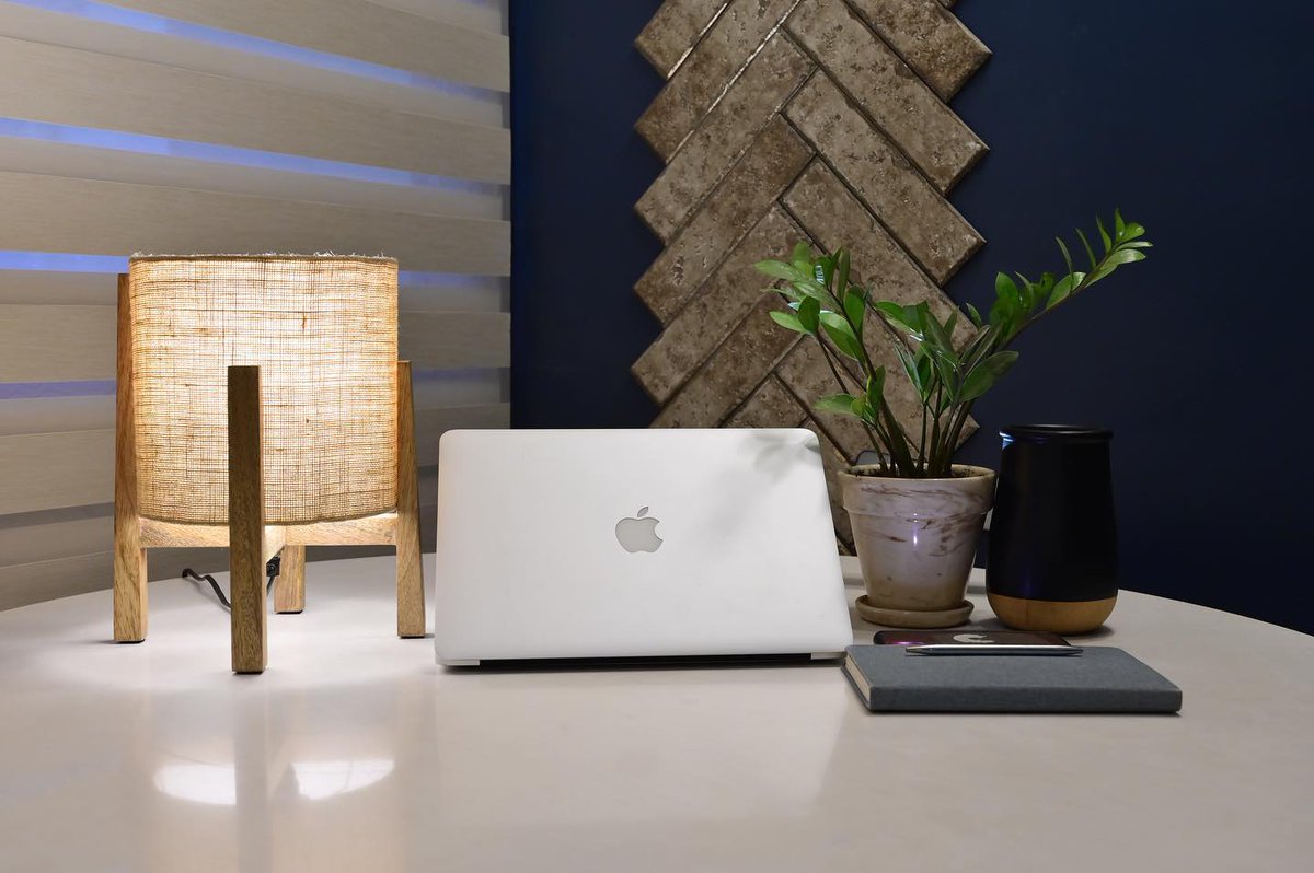wood_shells's tweet photo. Raemi works for a perfect #OfficeLamp. It doesn’t overcast any shadows on your paperwork and makes for a minimal, modern decorative piece.

Order now: https://t.co/UNTX9OVky7
 
#woodshells #woodenlamps #lampshade #desklamp #modernlamps #sustainablelamps #homedecor #interiordesign https://t.co/04EueQdoxk