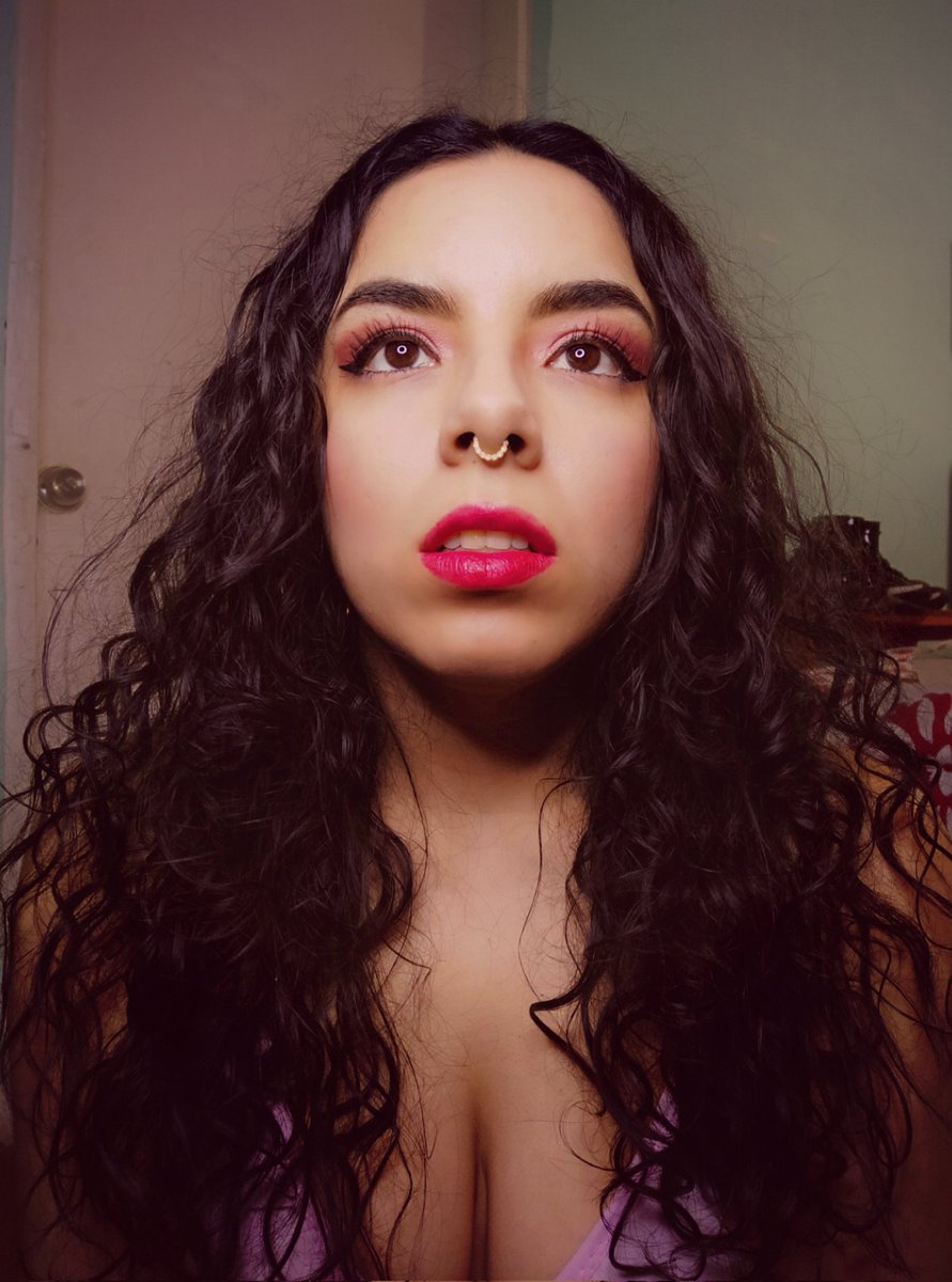 Lausey_'s tweet photo. De rodillas🤫
#only_fans #onlyFans  #latinawomen #Mexicana https://t.co/SiZ95SsIJ0
