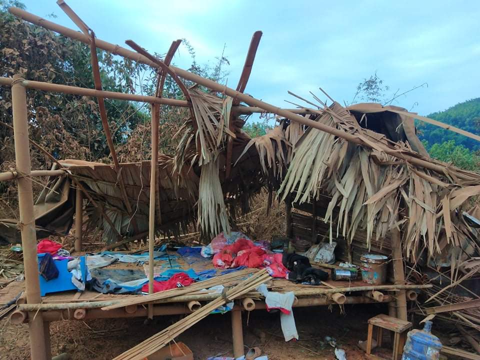mattyrdubs's tweet image. Another airstrike by the SAC against a medical facility, this time destroying Ler Htoo Poe hospital in Dwe Lo, Mutraw, SE Myanmar, early this morning. Multiple casualties. No tactical value of these strikes, pure cruelty. 📸-KCBO #WhatsHappeninglnMyanmar