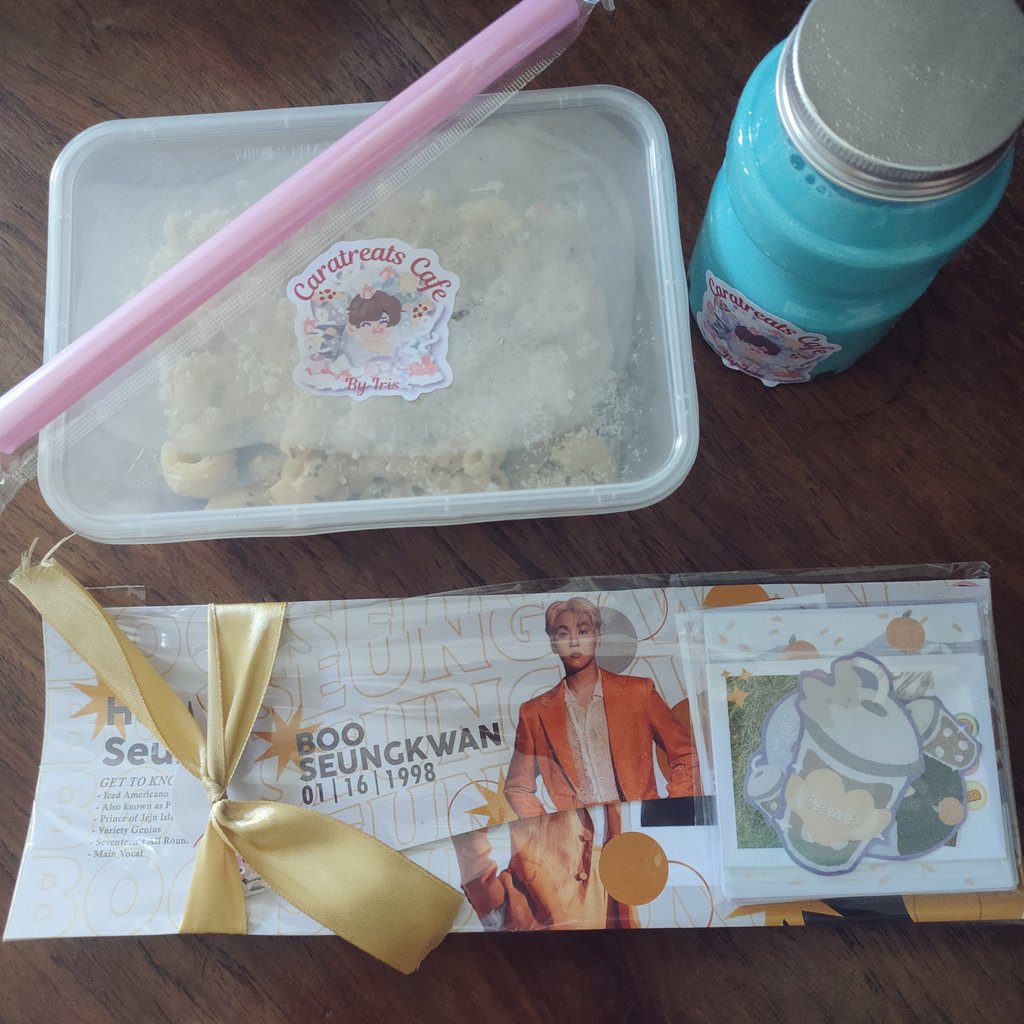 aigooaiahgo's tweet photo. Look what arrived today! Just in time for merienda hihi #MyBooCSE inclusions are so cute 💖🍊

#CaratreatsCafeCSE @caratreatscafe https://t.co/LItybR7Par