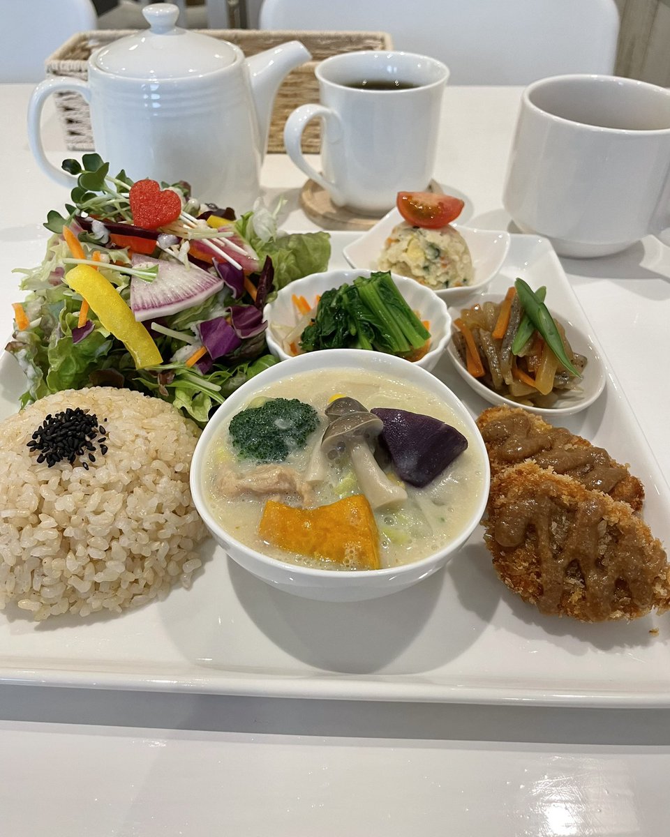 Flat_white_nono's tweet photo. Mahalohaさん♪
@Cafe_Mahaloha
お味噌汁で身体ポカポカになりました😊
今日もとてもおいしかったです!
いつもありがとうございます🙏
ごちそうさまでした!
#ヴィーガン
#Mahaloha https://t.co/EHbm7axjQ5