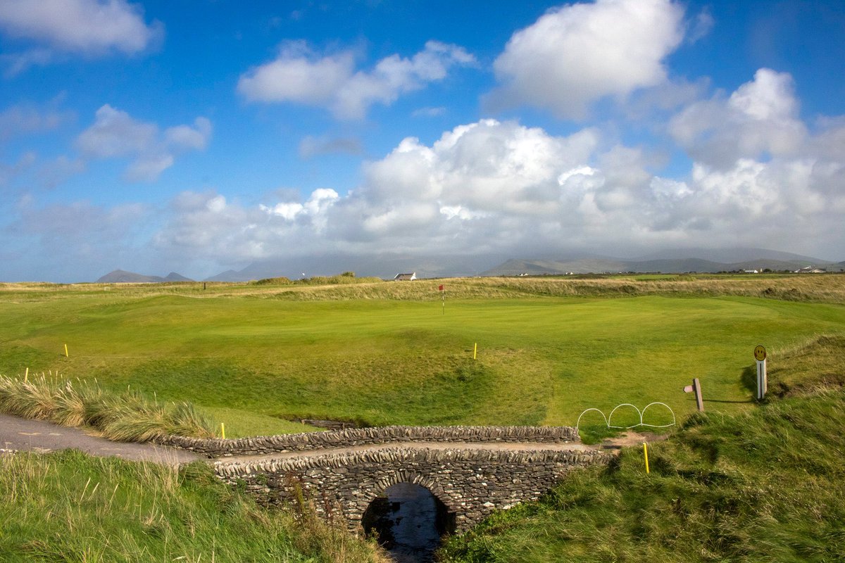 FairwaysFundays's tweet photo. This is the spectacular @CeannSibealGC in County Kerry in the south west tip of Ireland. 
This magnificent Eddie Hackett designed links offers an incredible golfing experience and breathtaking views of the Atlantic Ocean and Dingle Peninsula 🏌🏻‍♀️🇮🇪🏌🏻☘️ https://t.co/Do512I8yez