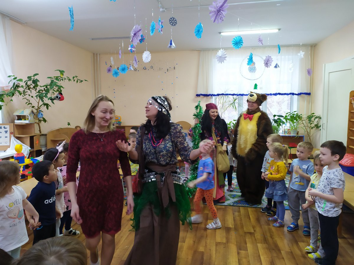 mdou407samara's tweet photo. Коляда! Продолжаем знакомить детей с праздниками и народными традициями, вчера в детском саду прошли традиционные "Колядки", ребята были очень рады встретить и приветить ряженых! https://t.co/gYTm8rI2os