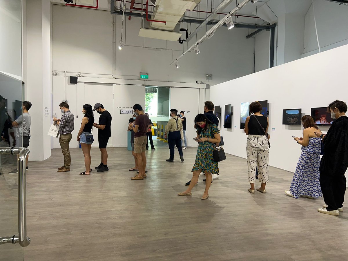 functiongallery's tweet photo. Queues to get into the #CAWA x @TzApac show at Singapore Art Week.
#nft #SGArtWeek #SEAfocus https://t.co/tSfr3c9Rh2