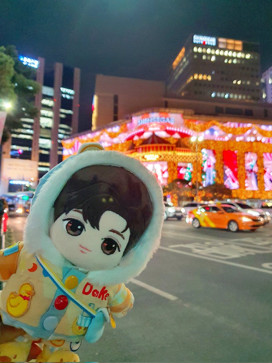 그 유명한 일루미네이션을 이제야 보고옴
반짝이는 빛 보다 더 반짝이는
우리 러브렌🥰⭐