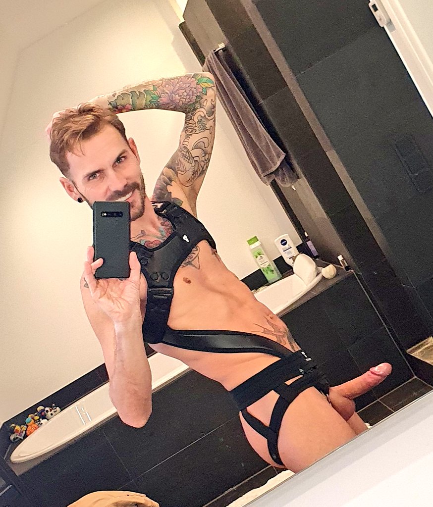 Hey Gays RT my Pictures end Videos please 

RT erwünscht Schafen wir 50 mal Rettwiten ?