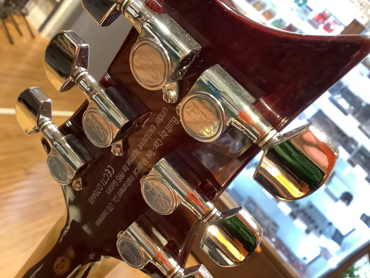 shima_ka2ragawa's tweet photo. ギター担当篠田が出来るだけ毎日
桂川店の在庫をご紹介！
#PRS より #SE245 が入荷！
曲線美バリバリです！！
ネック基部は握りやすく削られており弾きやすい！
音色はどのポジションもバランスよく心地よいギターですよ♪
明日は何でしょうね！ https://t.co/tMPt7bIwZh